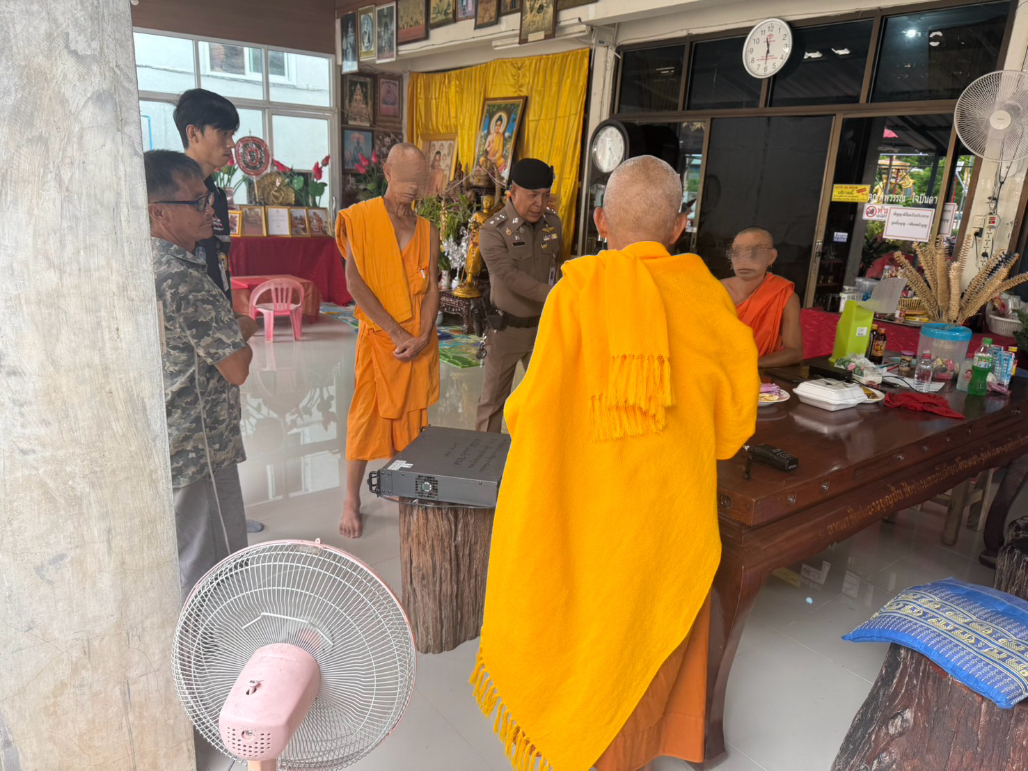 รวบพระลูกวัดลักเครื่องเสียง อ้างเอาไปไว้ในห้องพัก ตำรวจตามยึดของกลางครบ